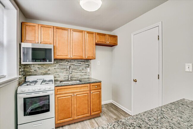 Photo - 217 Smith St