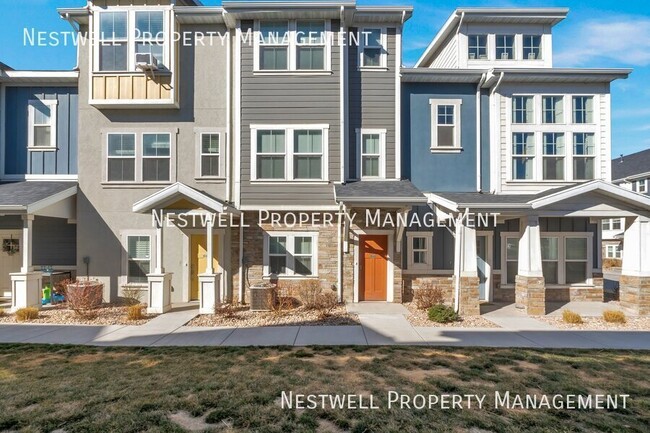 $250 OFF 1ST MONTH'S RENT! New Townhome in... - $250 OFF 1ST MONTH'S RENT! New Townhome in...