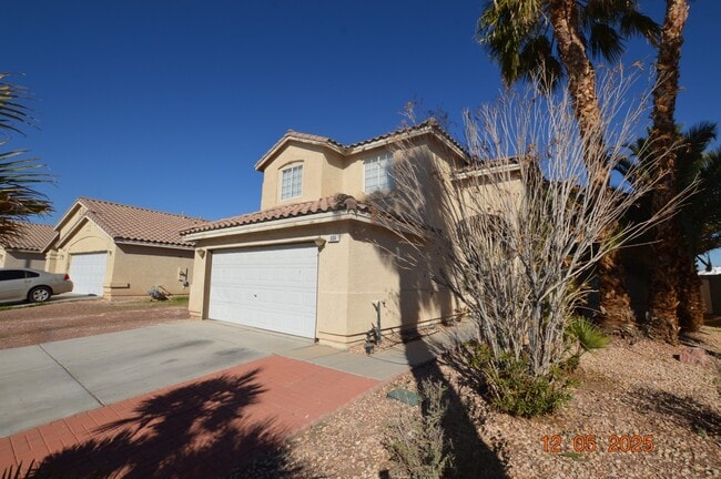 Photo - 604 Princess Ave