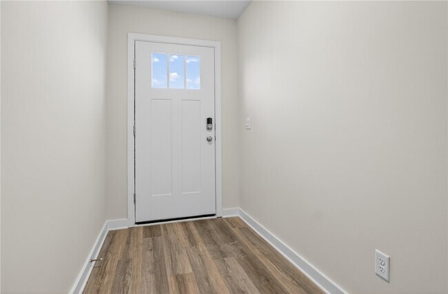 Photo - 704 Olivia St