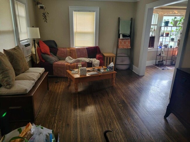 Building Photo - 800 Grand Ave