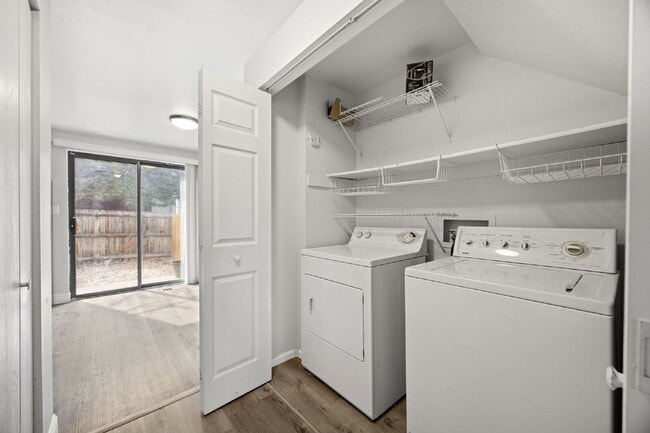 Photo - 2 bd/1.5 ba Fort Collins townhouse Unit 1