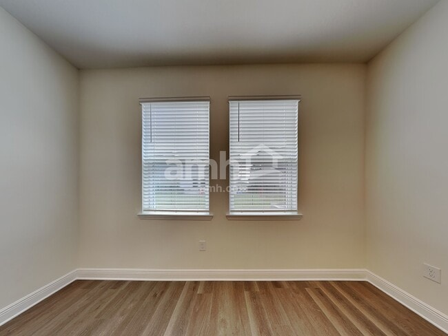 Photo - 5945 Sycamore Pl St