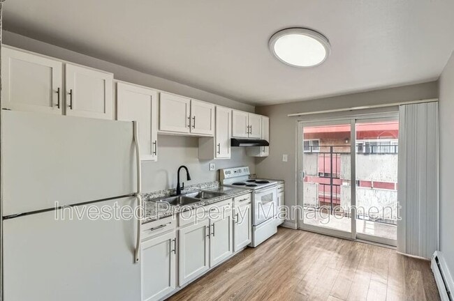 Photo - 4260 W 70th Pl Unidad #4