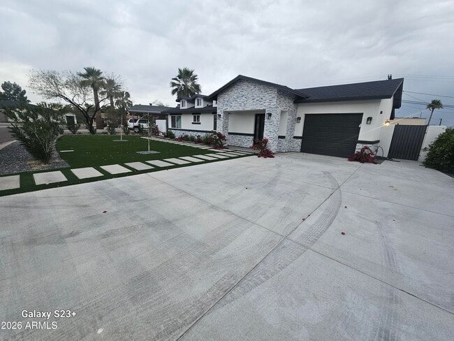 Photo - 2817 N 71st Pl