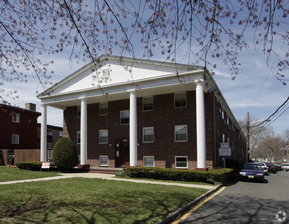Photo - 145 Stiles St Apartments
