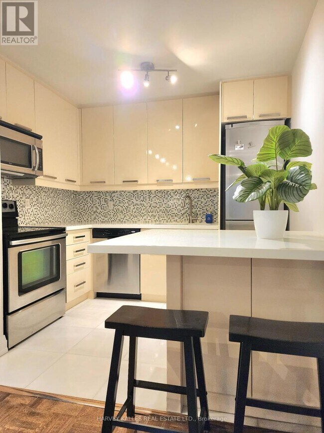 Photo - 60 Montclair Ave Unité 208