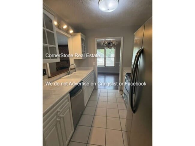 Photo - 1267 Exeter Ln