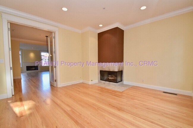 Photo - 3 Bedroom Larkspur Townhouse.