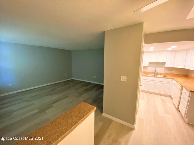 Photo - 2170 Knox McRae Dr Unit 5