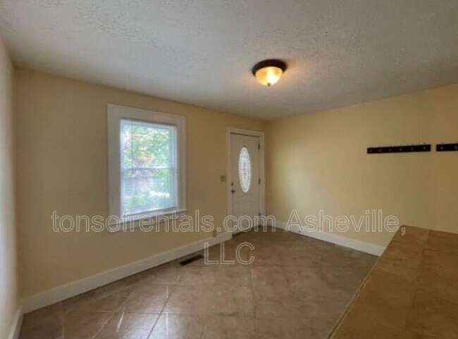 Photo - 1316 Hyman Ave