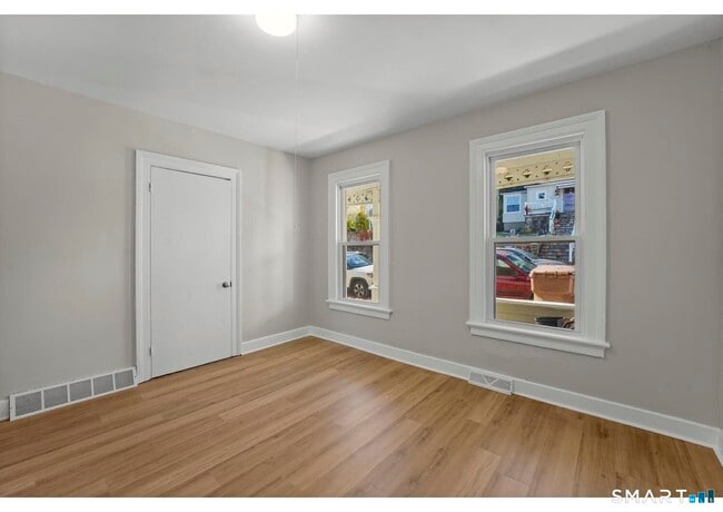 Photo - 45 New St Unit A