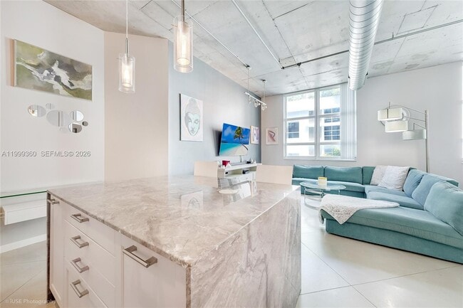 Photo - 2001 Biscayne Blvd Unidad 2311