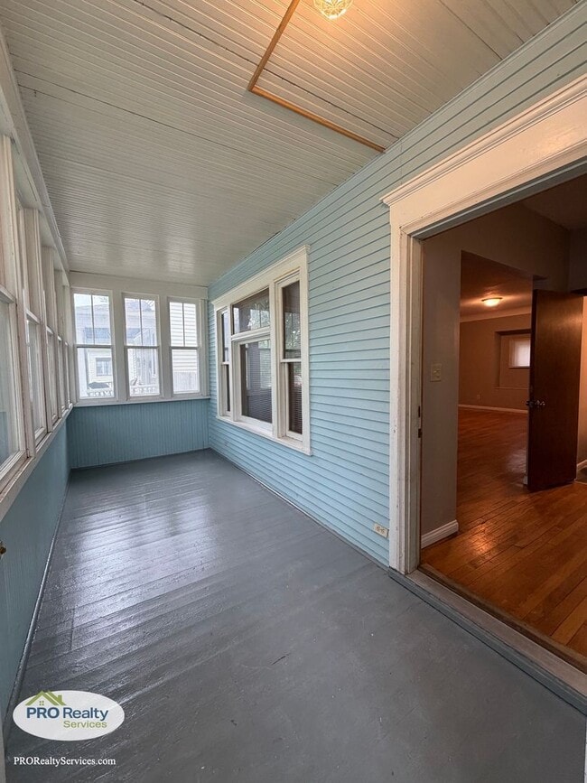 Photo - Charming 3 Bedroom Home