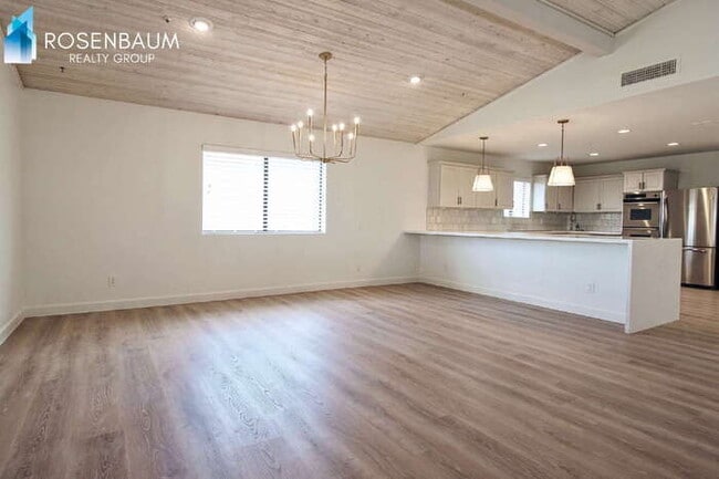 Photo - Stunning 2-beds, 2-baths Desert Retreat  in the highly desirable North Scottsdale area!