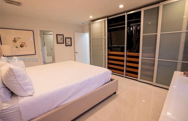 Photo - 31 SW 6th St