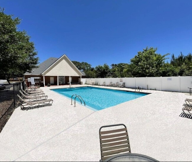 High Grove Apartments - High Grove Apartments