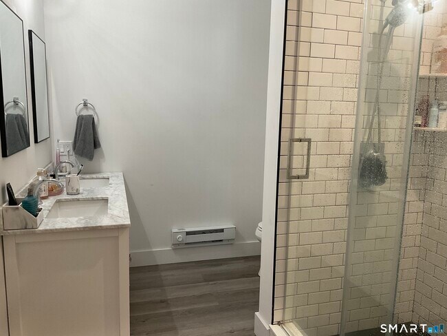 Photo - 528 Black Rock Tpke