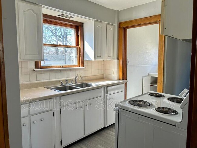 Photo - 97 Brighton Dr