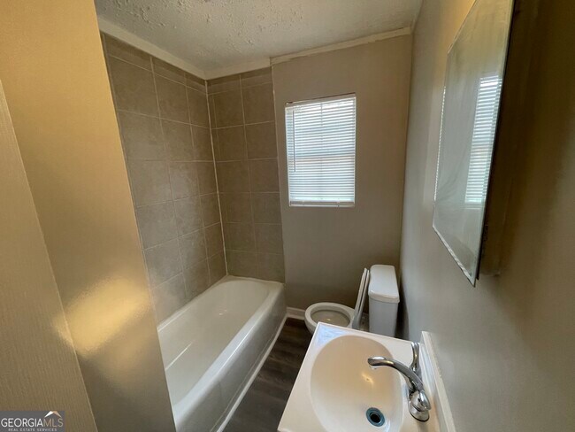 Photo - 3620 Earl St