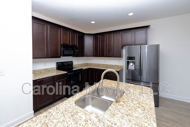 Photo - 210 Royal Hill Ln