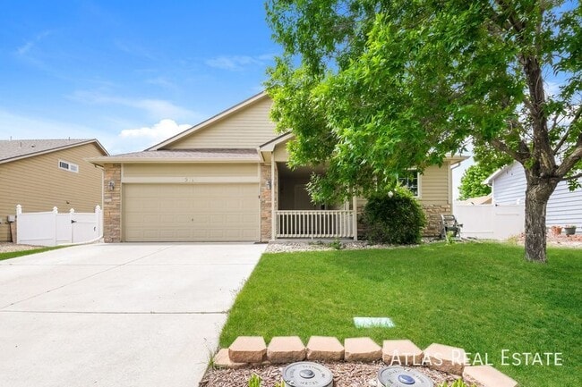 Building Photo - 5714 Sauvignon St