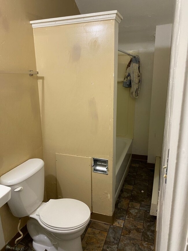 Photo - 319 N Park St Unit 2