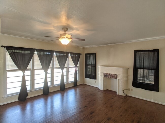 Photo - 1428 Axtell St