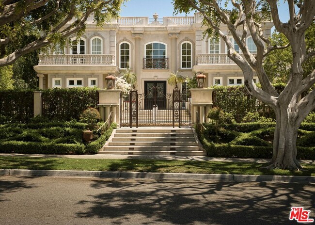 Photo - 628 N Rodeo Dr