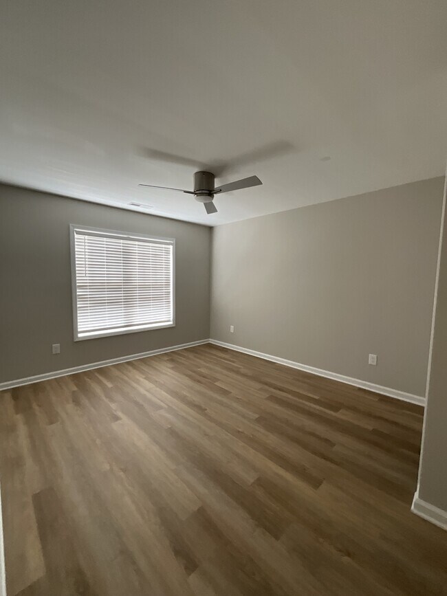 Photo - 805 Middleton Rd