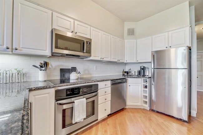 Photo - 931 Park Ave Unit 5R