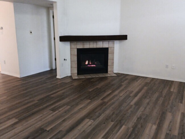 Photo - 3 Bedroom, 2 Bathroom Home! Schedule a Showing Today!