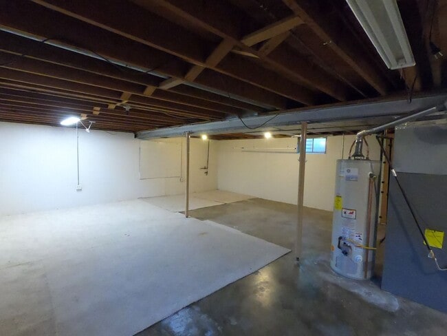 Building Photo - Beautifully remodeled 3 bed 2.5 bath house in Broomfield