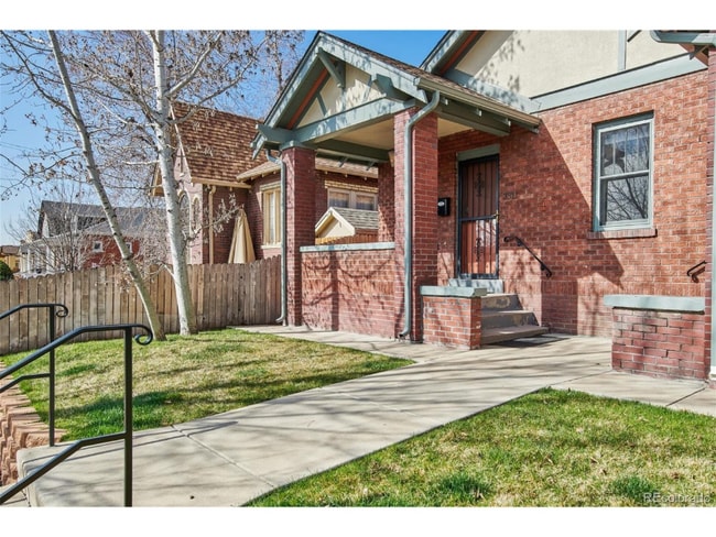Building Photo - 3311 Clay St Rental