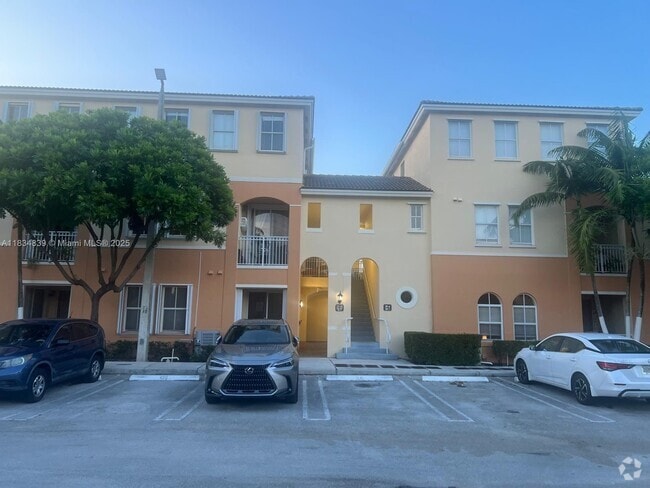 Building Photo - 10242 NW 7th St Unit 206 Rental
