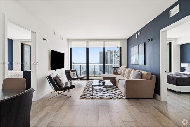 Building Photo - 121 NE 34th St Unit 2807 Rental