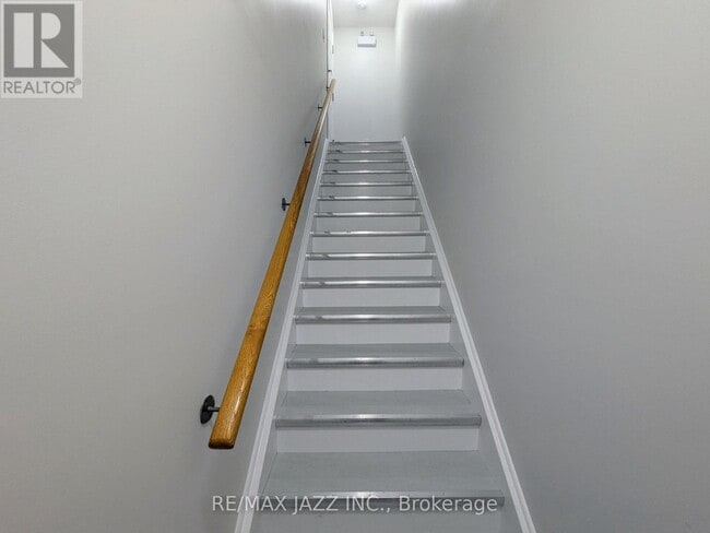 Photo - 770 King St E Unit 202