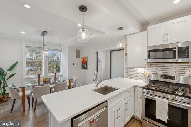 Photo - 5629 8th St NW