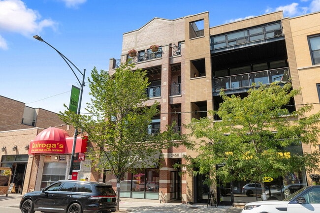 Building Photo - 3450 N Southport Ave Rental