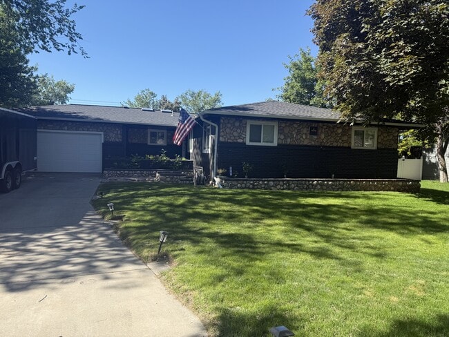 Photo - 3418 Flagstone Dr House
