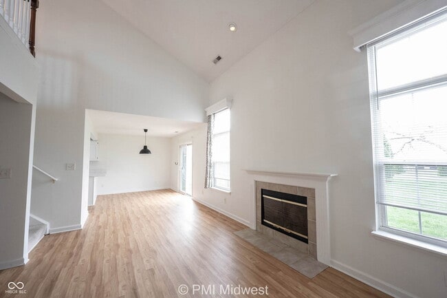 Photo - 3822 LimeLight Ln