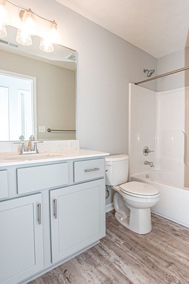 Photo - 500 Eagle Pointe Dr