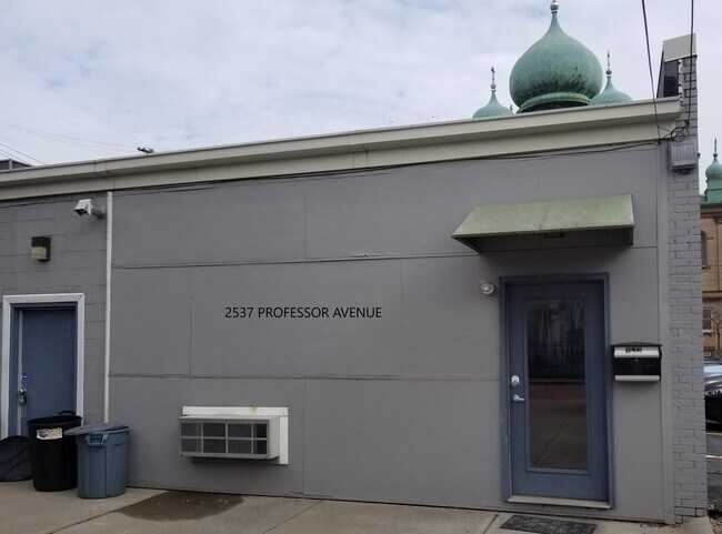 2537 Professor Ave Unit 1