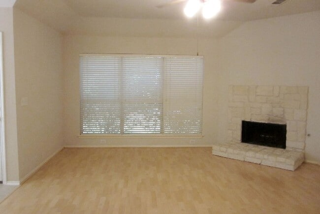 Photo - 2029 Oak Manor Dr