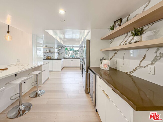 Photo - 1133 5th St Unidad 301