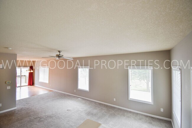 Photo - 3 Bedroom 2 Bath Townhome End unit in Glenn Village!!!