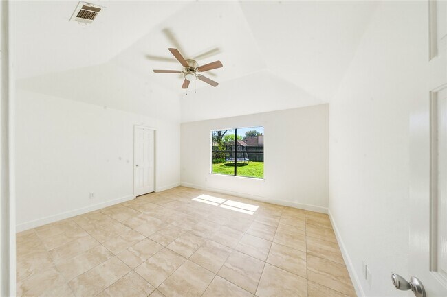Photo - 19519 Mallard Lake Ln