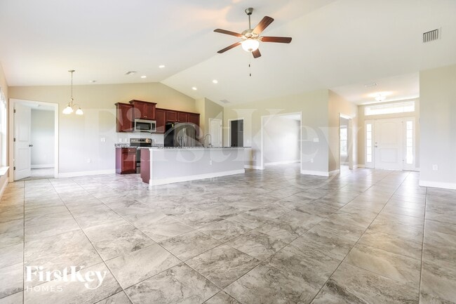 Photo - 282 Franca St