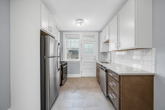 Photo - 1240 Hawthorne Pl Unit 1240 - A