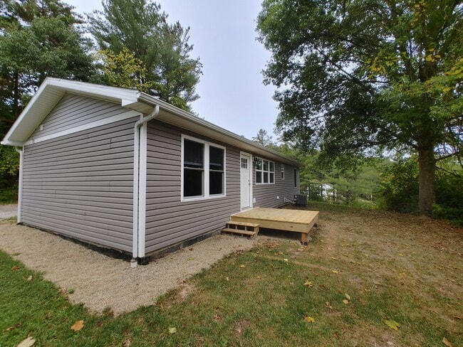 Building Photo - 71 Pomeroy Rd